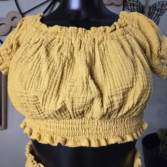Yellow Smocked Women's Skirt - Picture 3 of 4